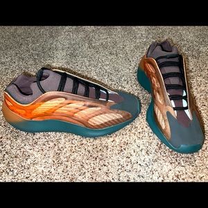 Adidas Yeezy 700 V3, Copper Fade, Size 12.5 Brand New